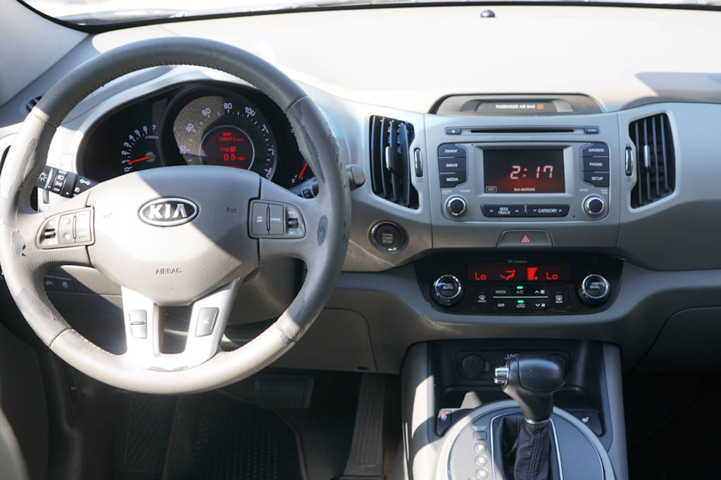Thumbnail: 2012 Kia Sportage - 6