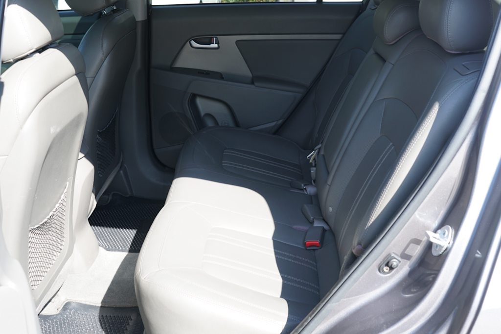 Thumbnail: 2012 Kia Sportage - 9