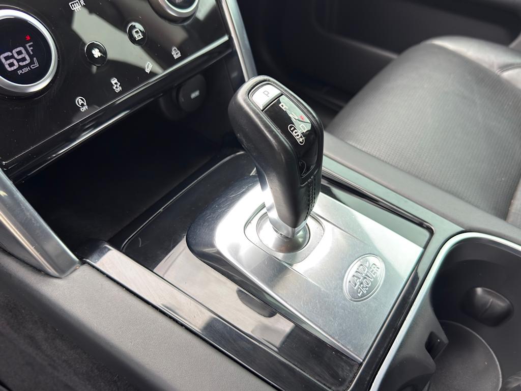 Thumbnail: 2020 Land Rover Discovery Sport - 22