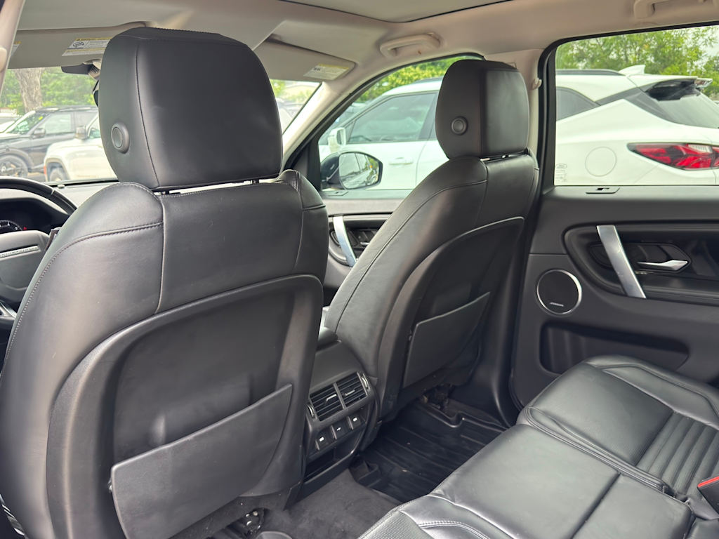 Thumbnail: 2020 Land Rover Discovery Sport - 28