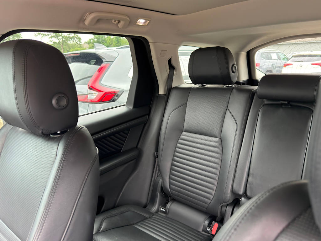 Thumbnail: 2020 Land Rover Discovery Sport - 12