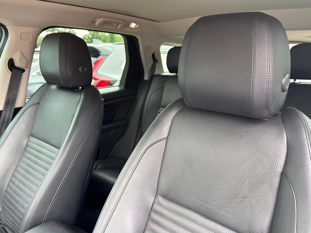 Thumbnail: 2020 Land Rover Discovery Sport - 11