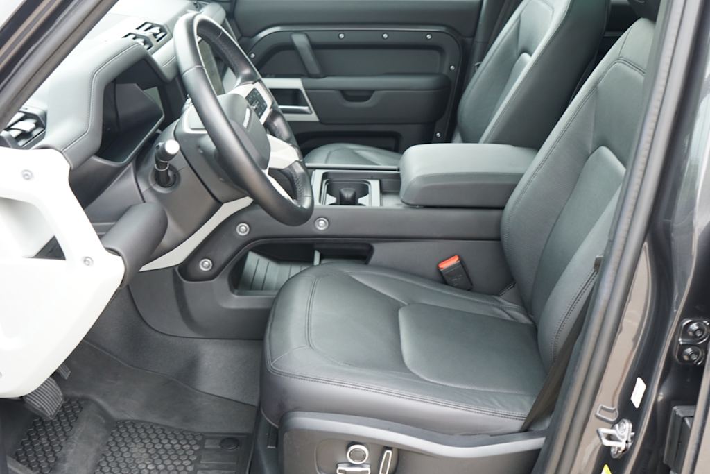 Thumbnail: 2024 Land Rover Defender - 8