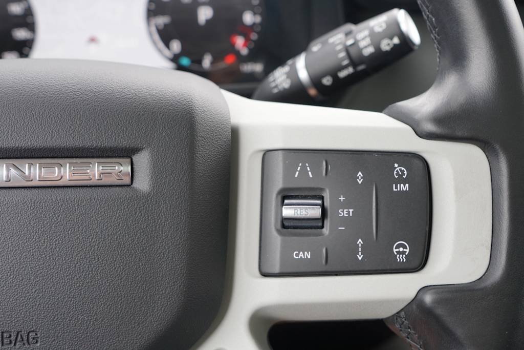 Thumbnail: 2024 Land Rover Defender - 17
