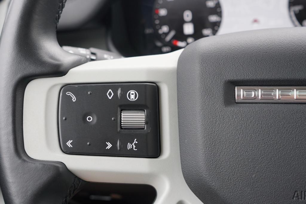 Thumbnail: 2024 Land Rover Defender - 18