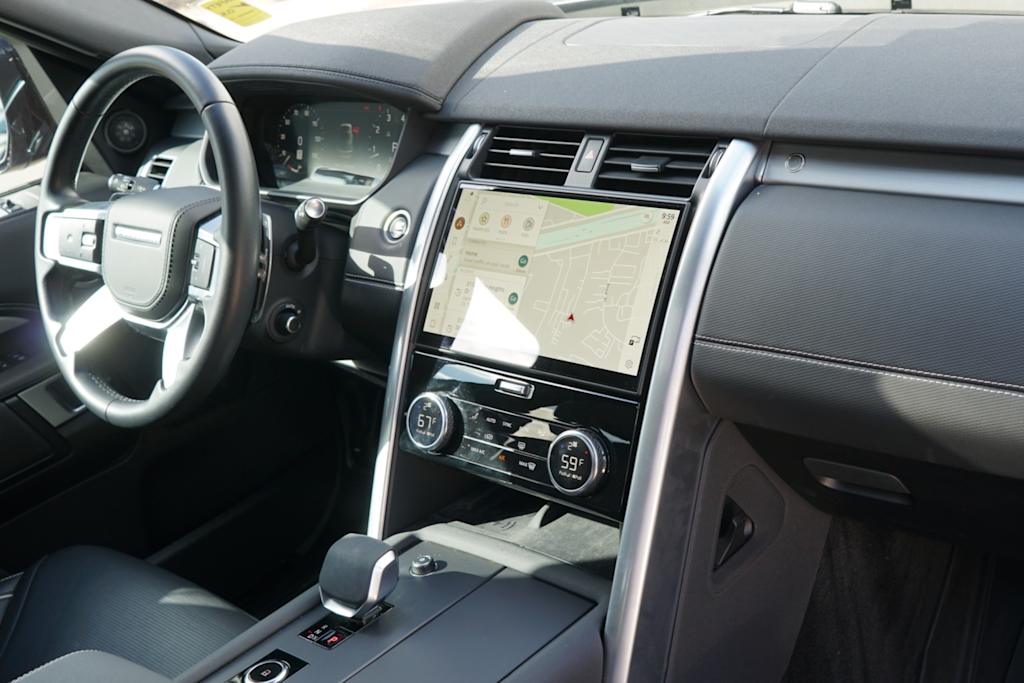 Thumbnail: 2024 Land Rover Discovery - 11