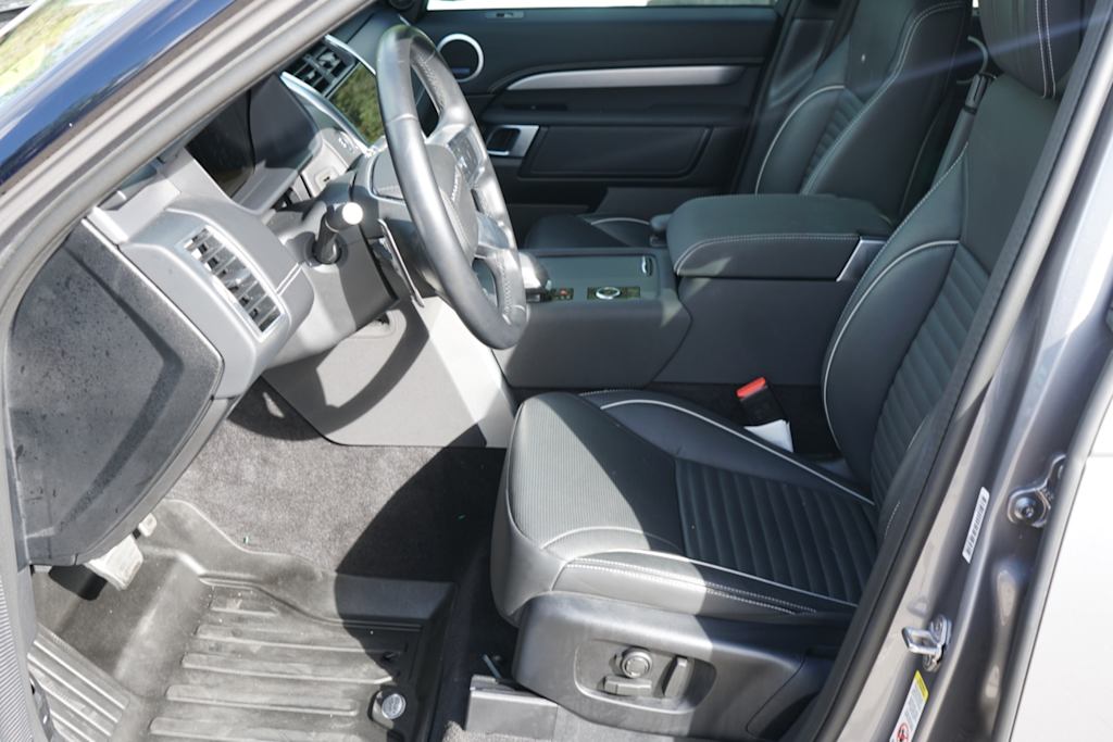 Thumbnail: 2024 Land Rover Discovery - 8