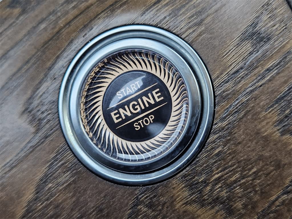 Thumbnail: 2021 Mercedes-Benz E-Class - 26
