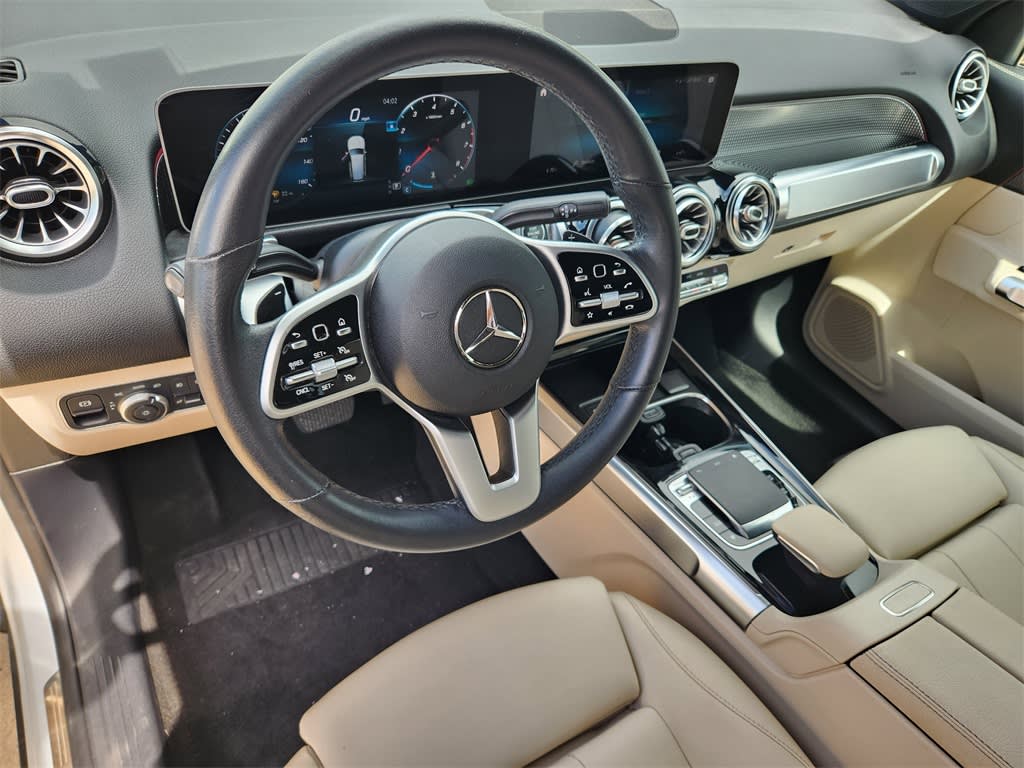 Thumbnail: 2021 Mercedes-Benz GLB - 2