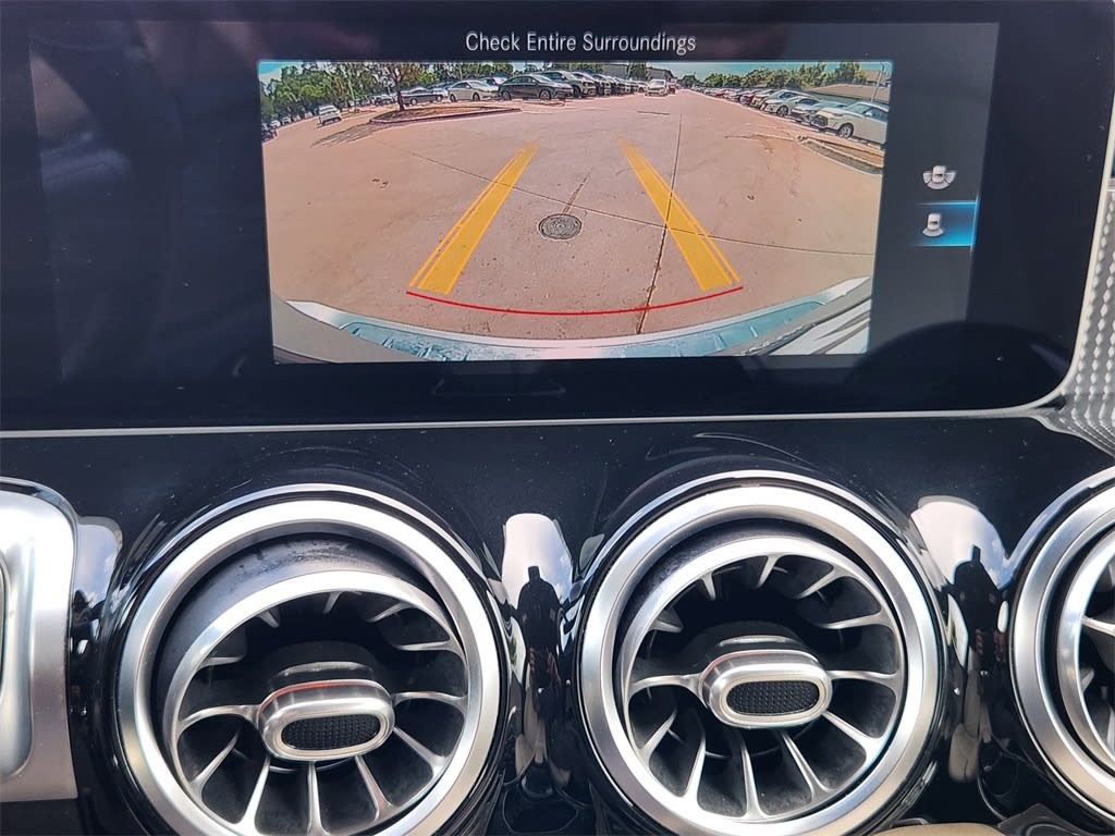 Thumbnail: 2021 Mercedes-Benz GLB - 26