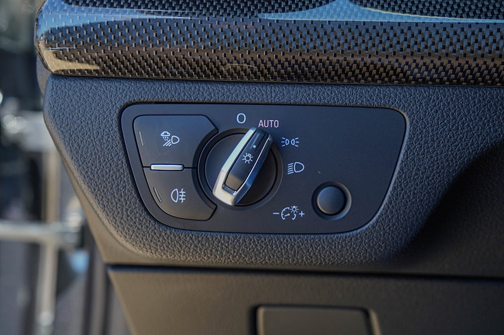 Thumbnail: 2024 Audi SQ5 - 23