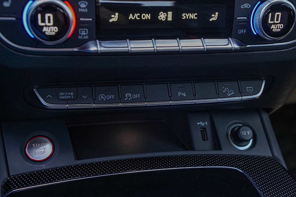 Thumbnail: 2024 Audi SQ5 - 22