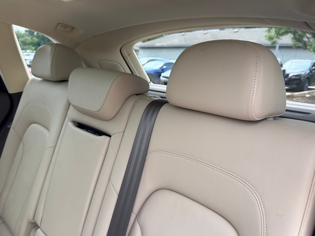 Thumbnail: 2013 Audi Q5 - 30