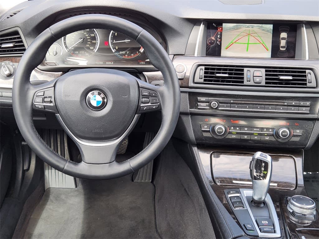 2015 BMW 5 Series 528i 11