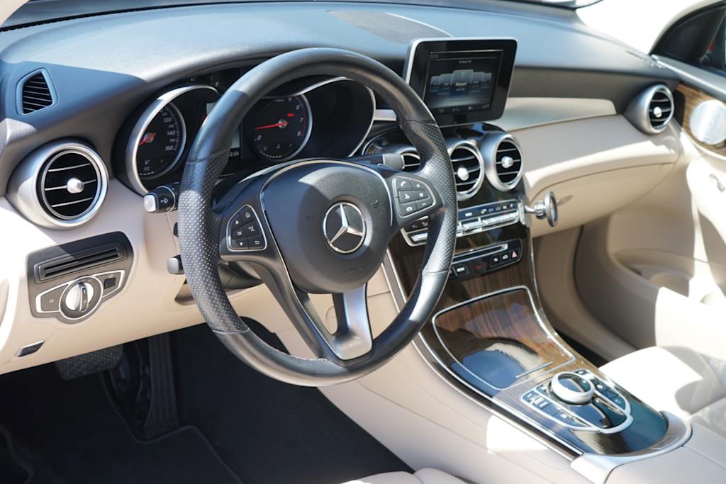Thumbnail: 2019 Mercedes-Benz GLC - 2