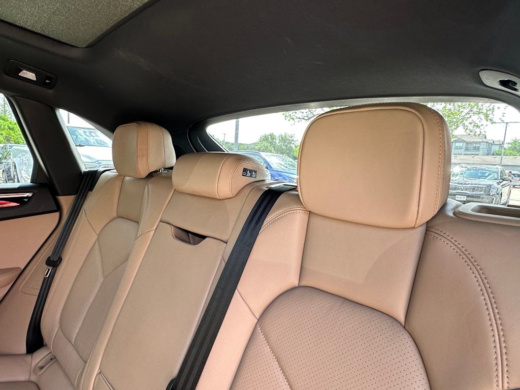 Thumbnail: 2024 Porsche Macan - 30