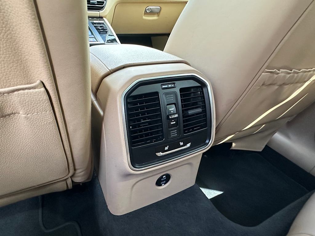 Thumbnail: 2024 Porsche Macan - 28