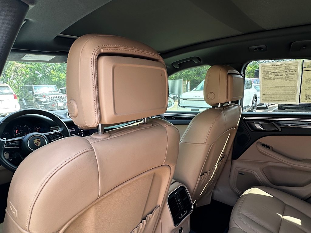 Thumbnail: 2024 Porsche Macan - 29