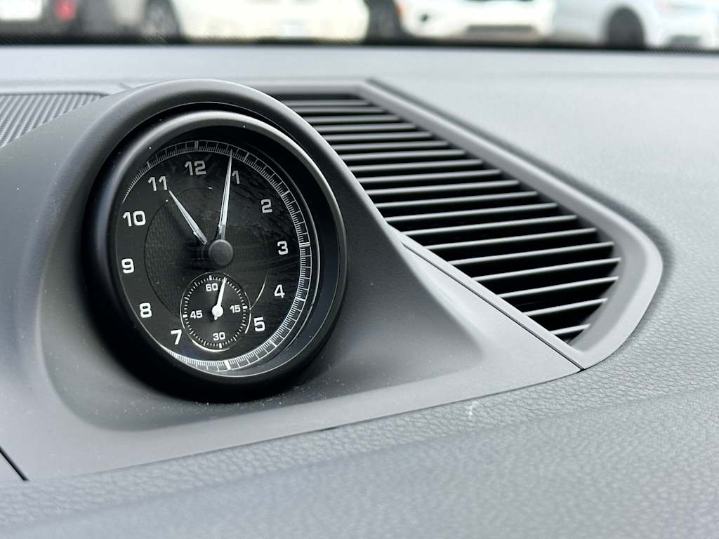 Thumbnail: 2024 Porsche Macan - 16