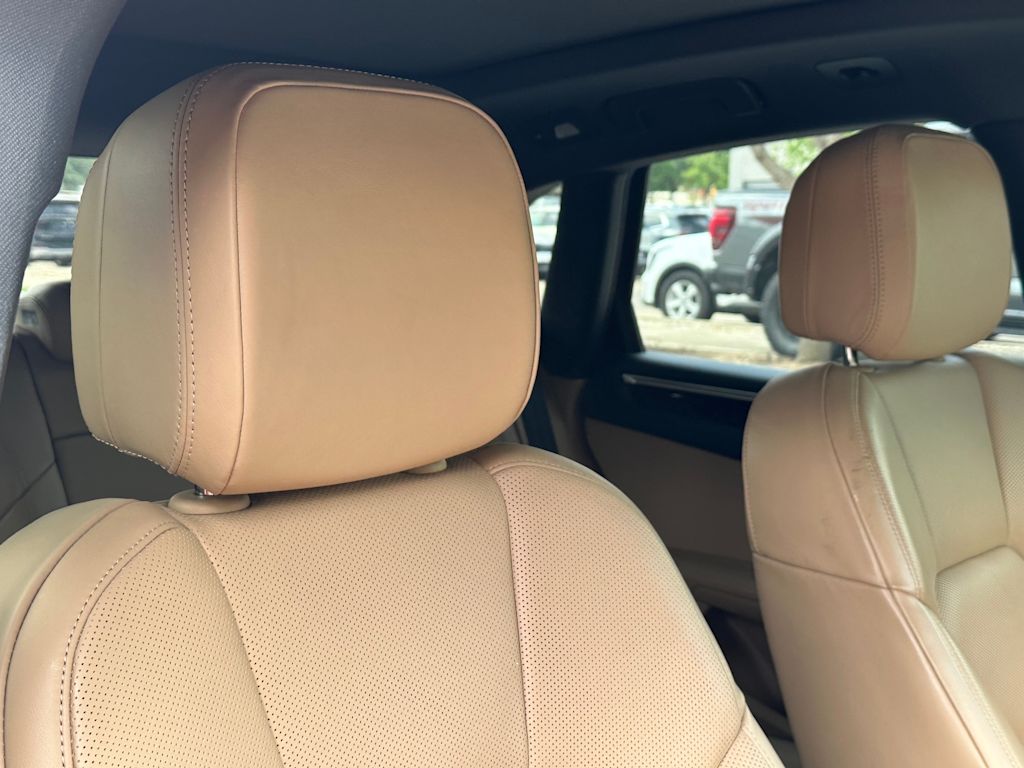 Thumbnail: 2024 Porsche Macan - 27