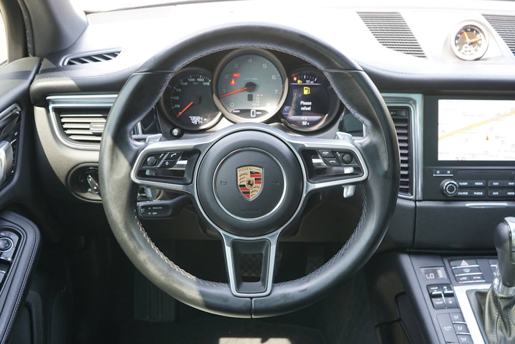 Thumbnail: 2017 Porsche Macan - 11