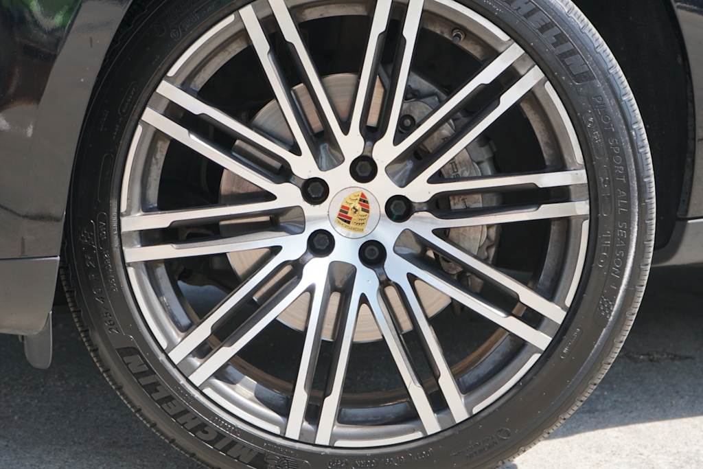 Thumbnail: 2017 Porsche Macan - 6