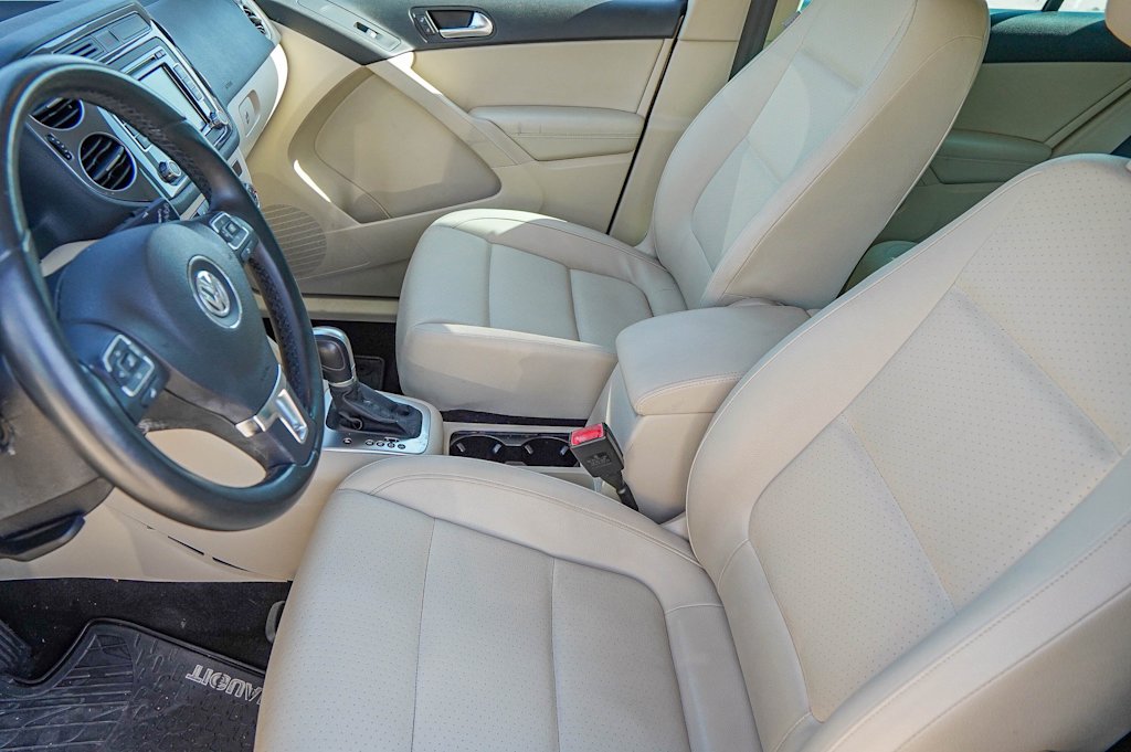 Thumbnail: 2015 Volkswagen Tiguan - 7