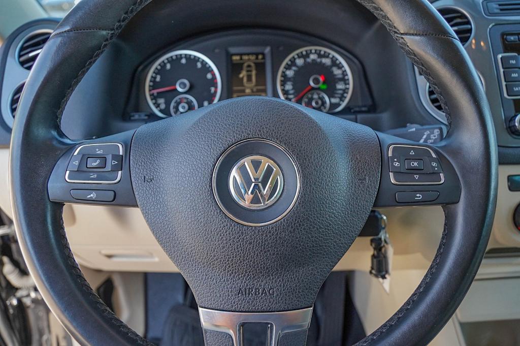 Thumbnail: 2015 Volkswagen Tiguan - 20