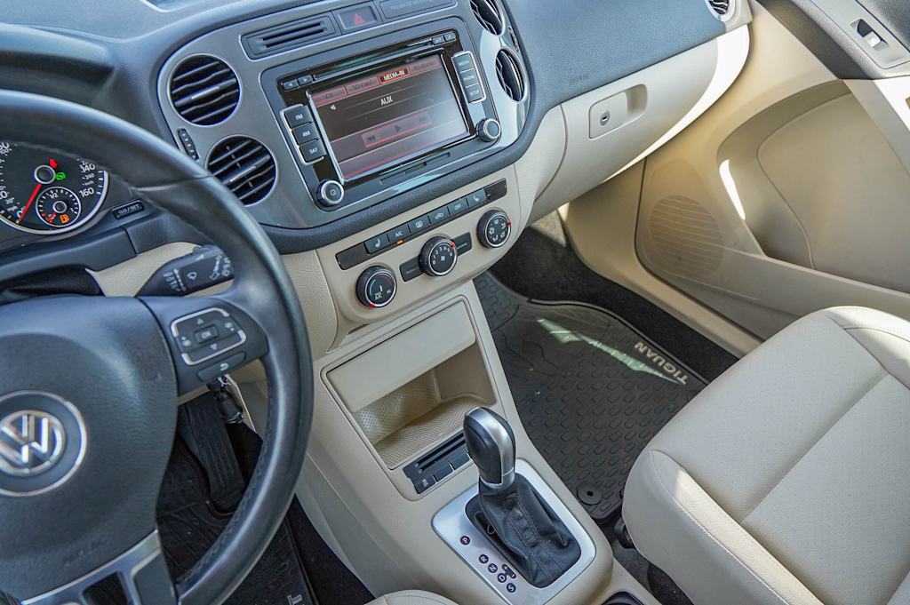 Thumbnail: 2015 Volkswagen Tiguan - 6