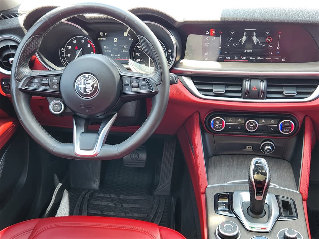 Thumbnail: 2021 Alfa Romeo Stelvio - 12