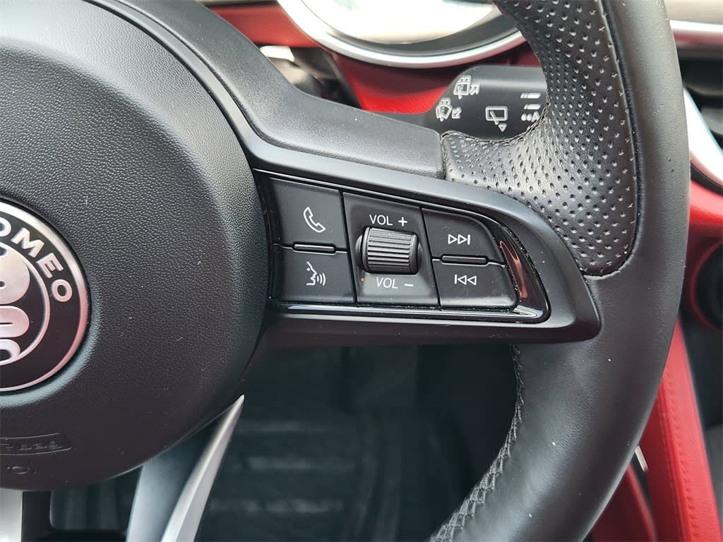 Thumbnail: 2021 Alfa Romeo Stelvio - 31