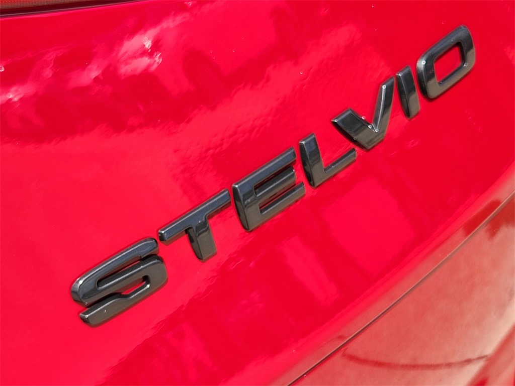 Thumbnail: 2021 Alfa Romeo Stelvio - 5