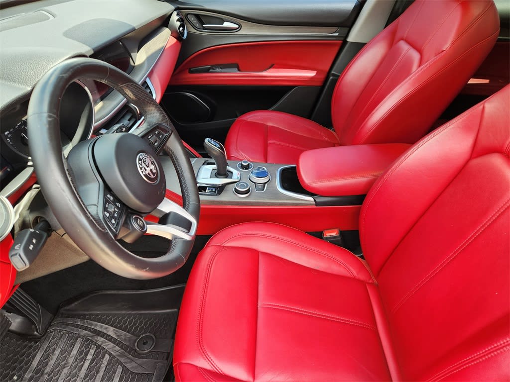 Thumbnail: 2021 Alfa Romeo Stelvio - 9