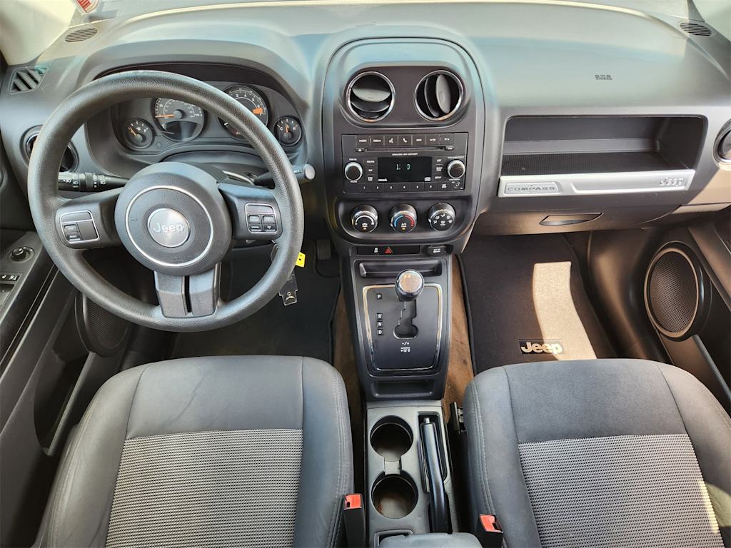 Thumbnail: 2016 Jeep Compass - 8