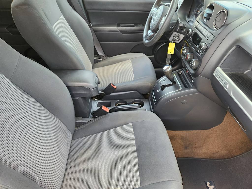 Thumbnail: 2016 Jeep Compass - 10