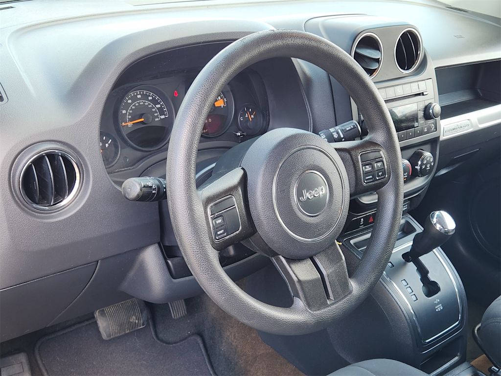 Thumbnail: 2016 Jeep Compass - 2