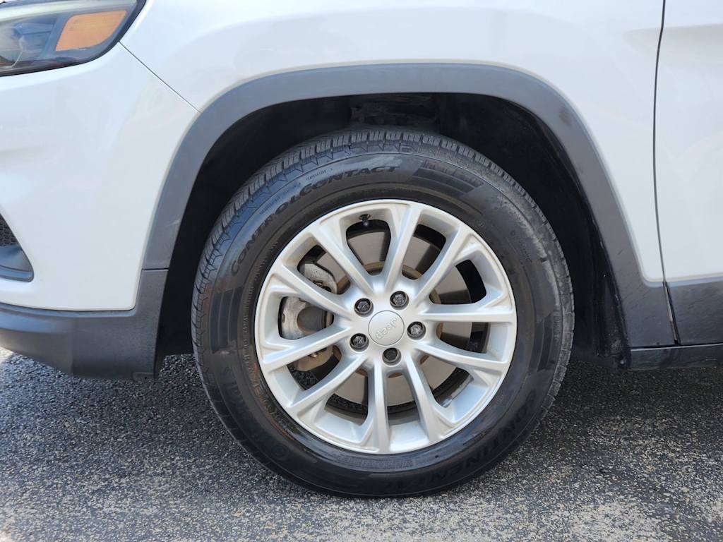 Thumbnail: 2019 Jeep Cherokee - 20