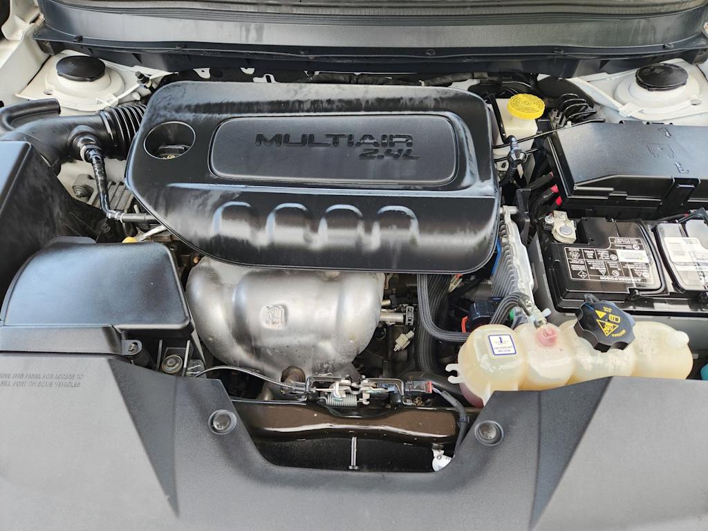 Thumbnail: 2019 Jeep Cherokee - 6
