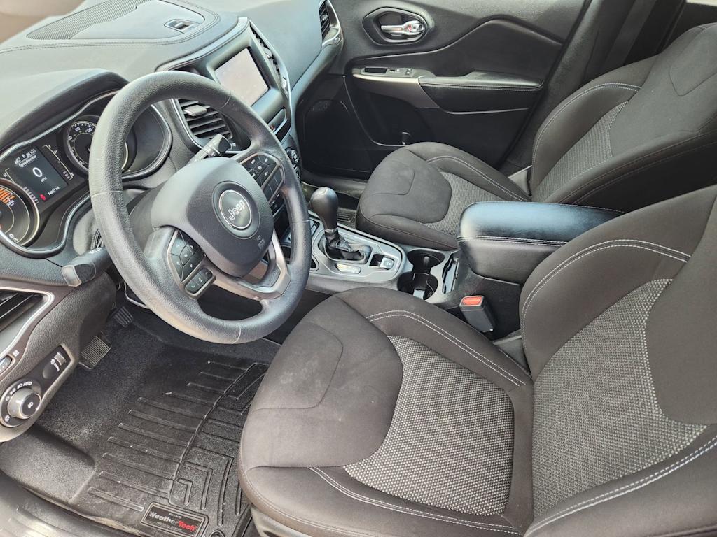 Thumbnail: 2019 Jeep Cherokee - 8