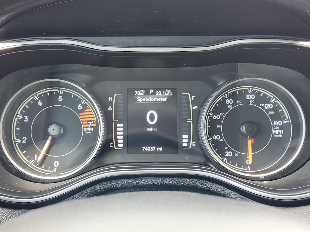 Thumbnail: 2019 Jeep Cherokee - 13