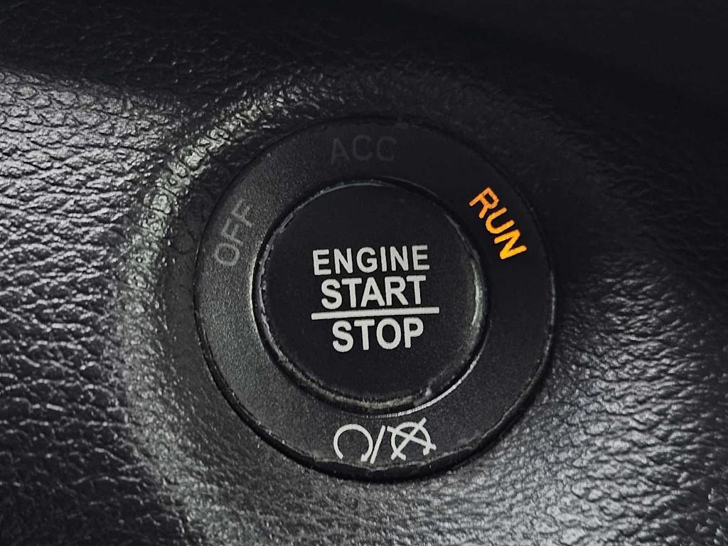 Thumbnail: 2020 Jeep Cherokee - 27