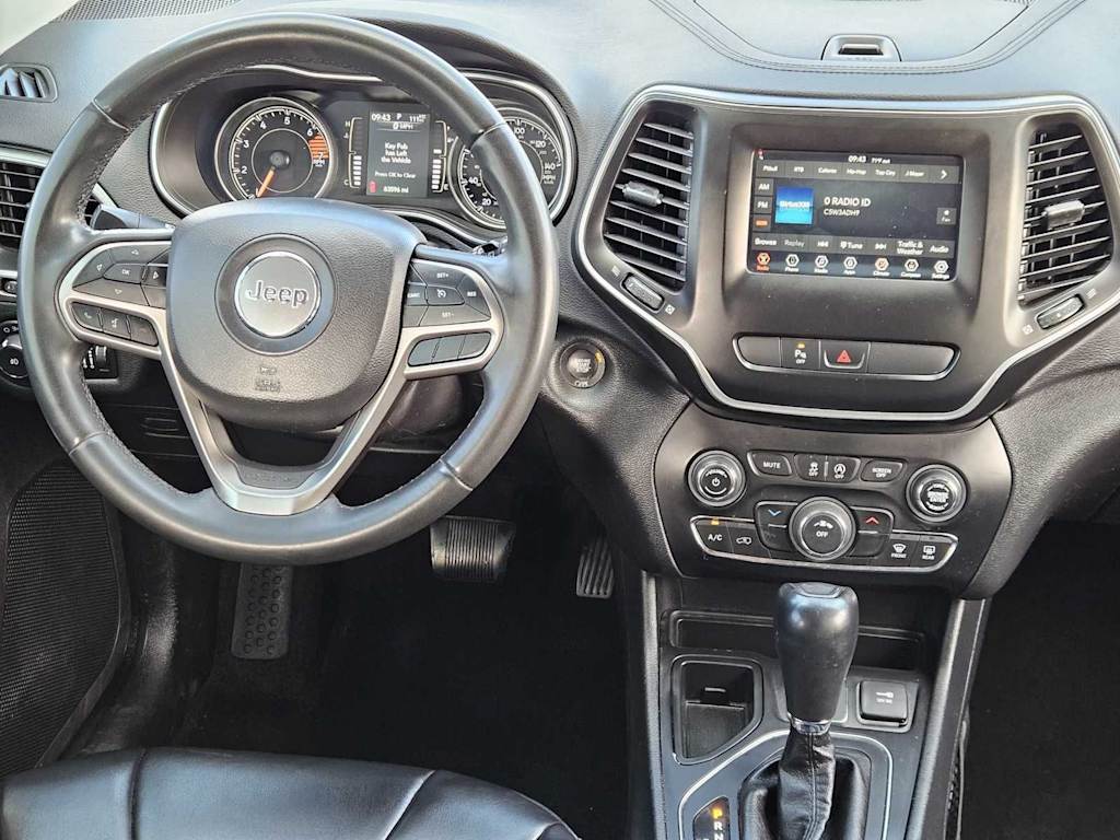 Thumbnail: 2020 Jeep Cherokee - 12
