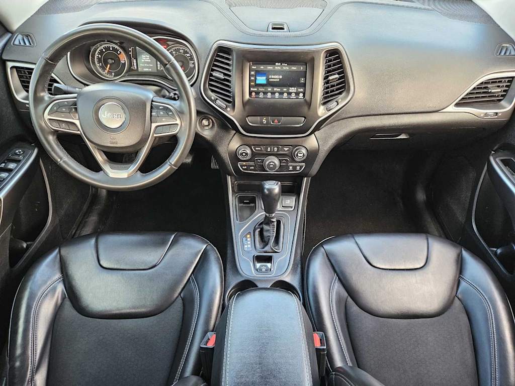 Thumbnail: 2020 Jeep Cherokee - 8