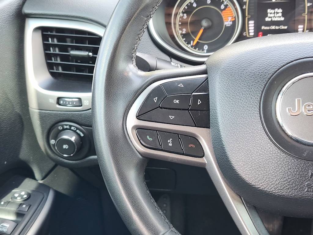 Thumbnail: 2020 Jeep Cherokee - 31