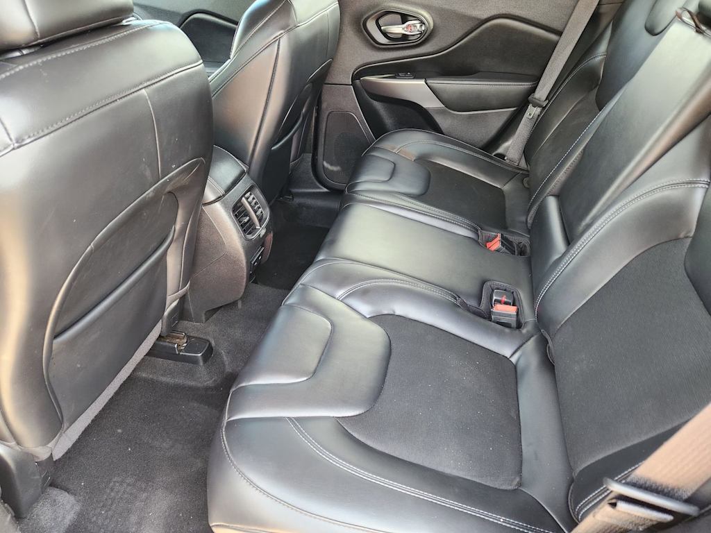 Thumbnail: 2020 Jeep Cherokee - 10