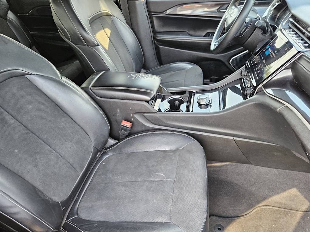 Thumbnail: 2021 Jeep Grand Cherokee L - 20
