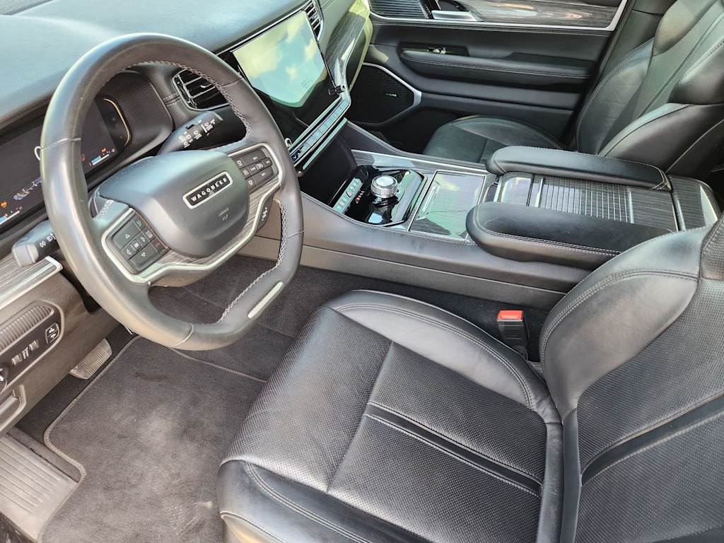 Thumbnail: 2022 Jeep Wagoneer - 9
