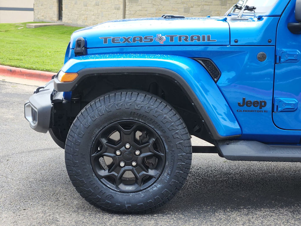 Thumbnail: 2023 Jeep Gladiator - 5
