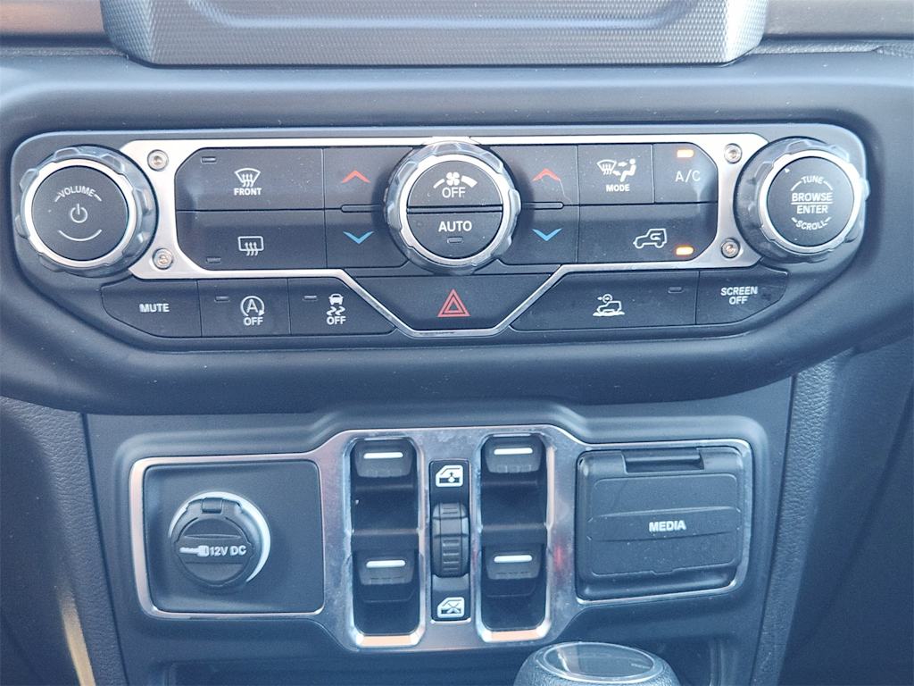 Thumbnail: 2023 Jeep Gladiator - 26