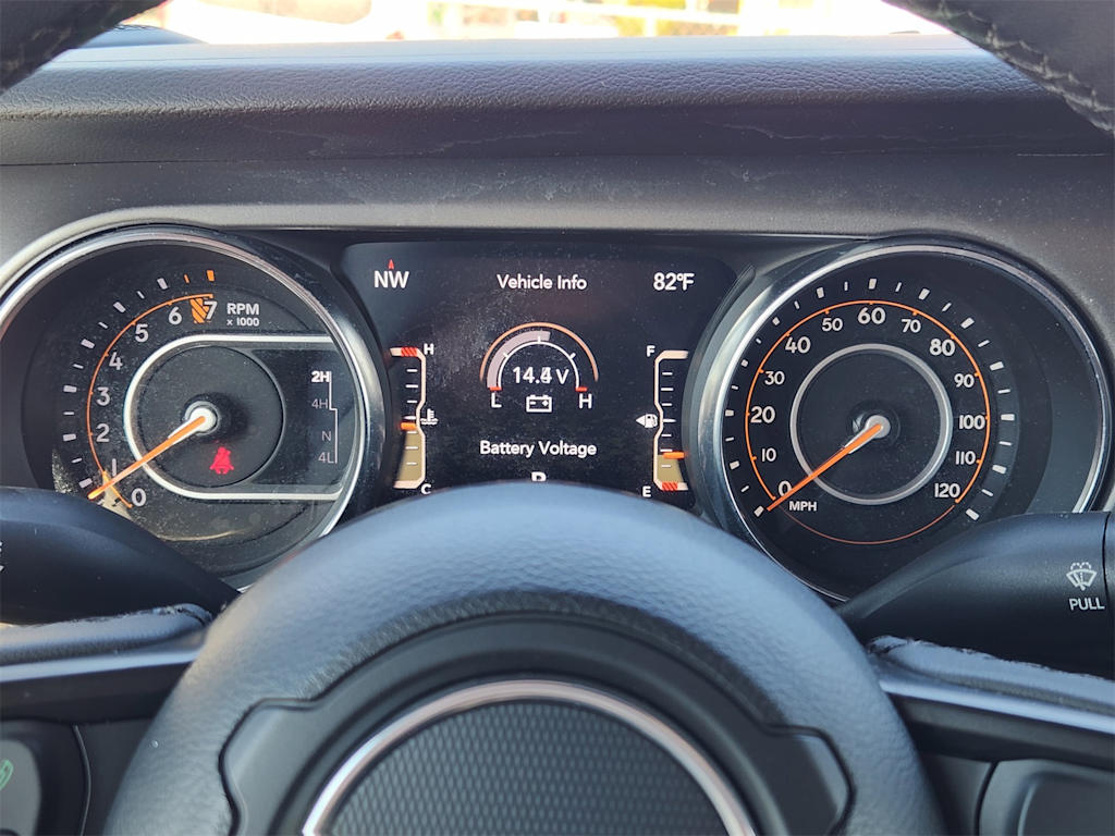 Thumbnail: 2023 Jeep Gladiator - 14